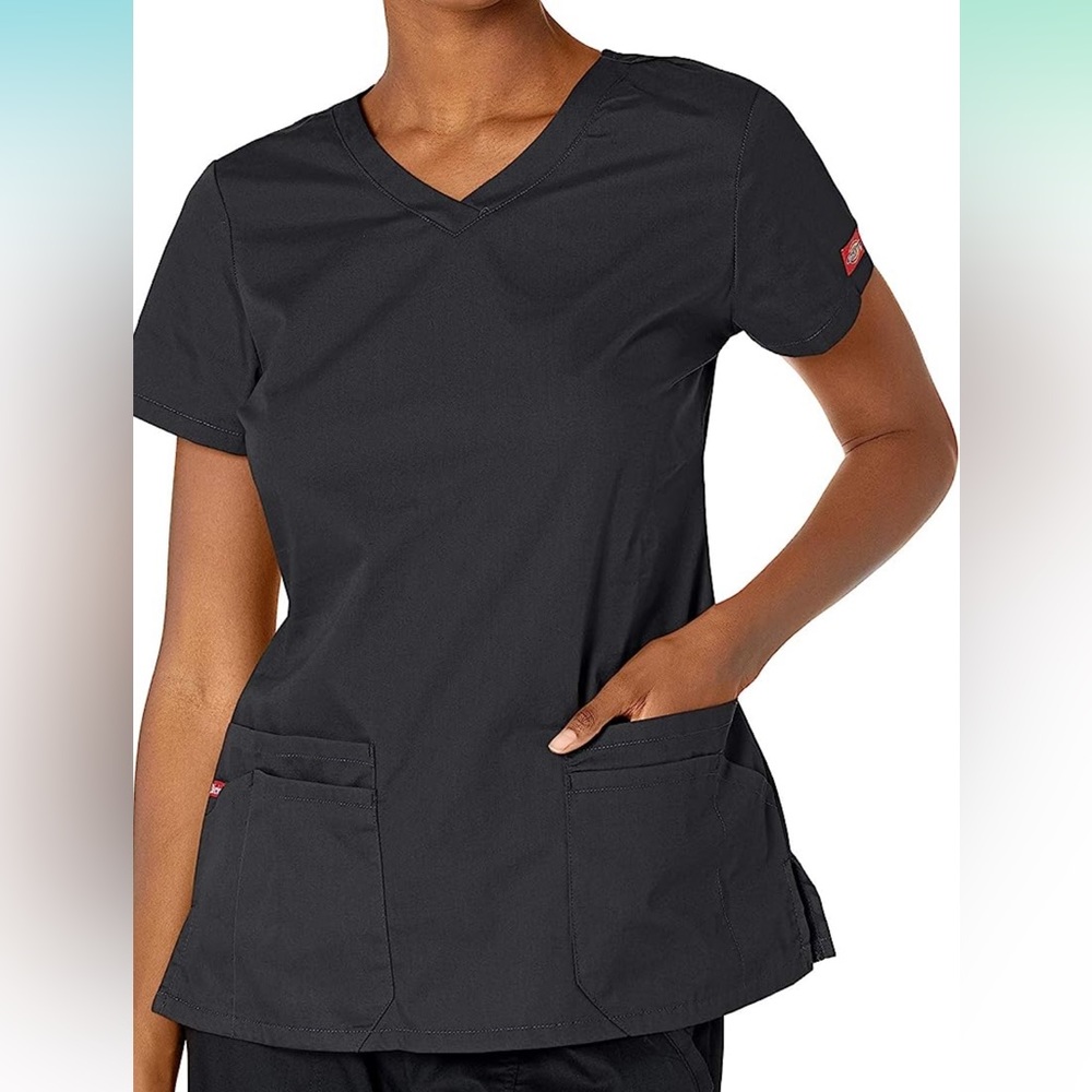 - Dickies women’s every day scrub shirt new with tags size Large